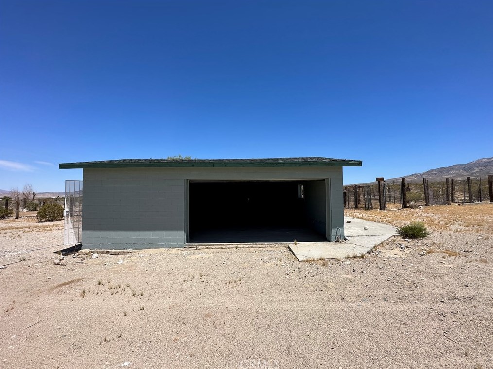 36281 Fleetwood St, Lucerne Valley CA  92356 exterior