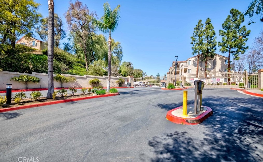 1010 La Terraza Cir #201, Corona, CA 92879