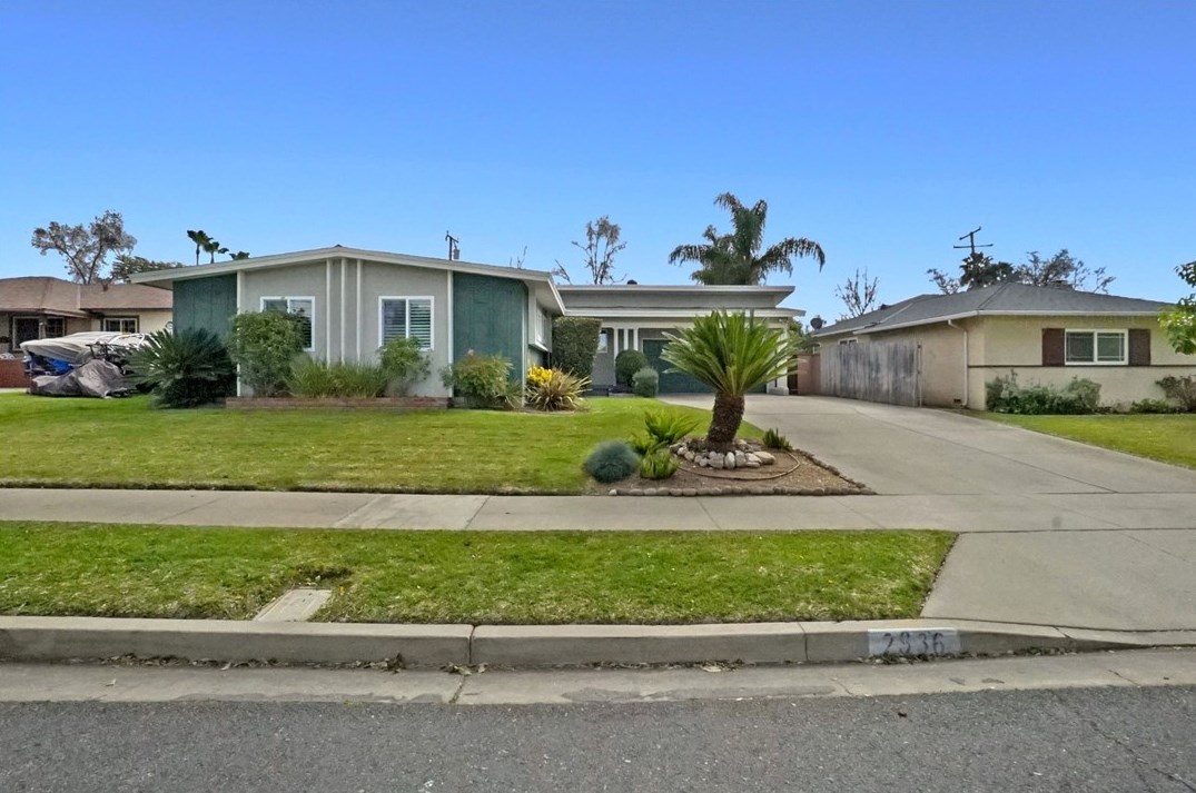 2936 Grayburn St, Pomona, CA 91767-1822
