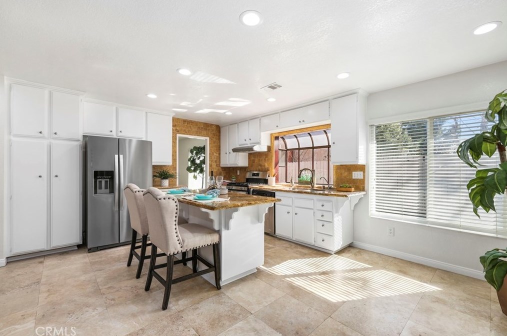 3453 Valle Vista Dr, Chino Hills CA  91709-3617 exterior