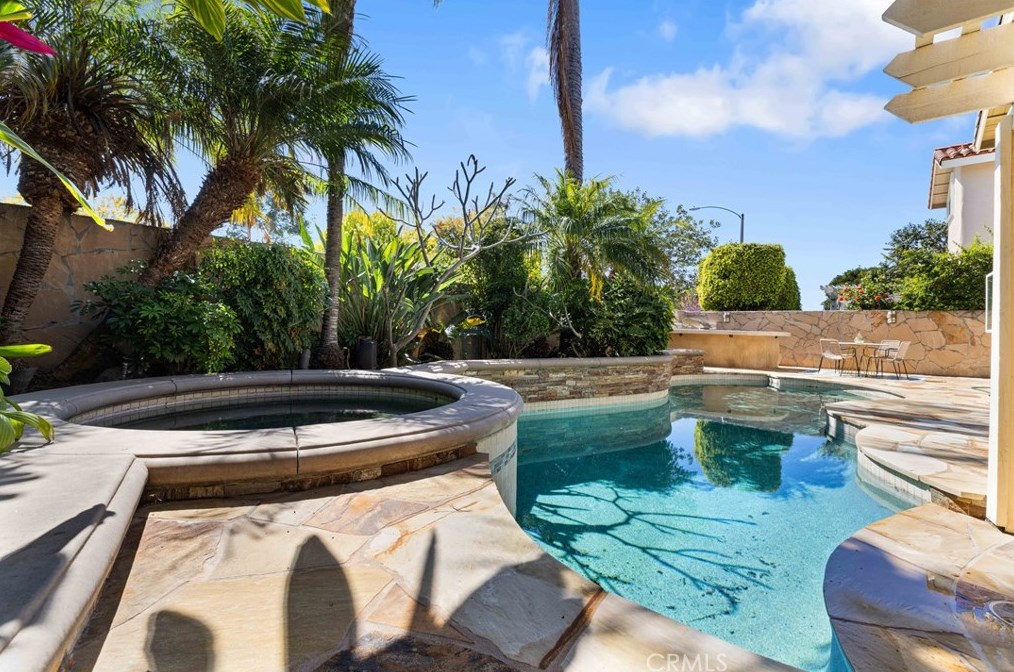 27 Recodo, Irvine CA  92620-1869 exterior