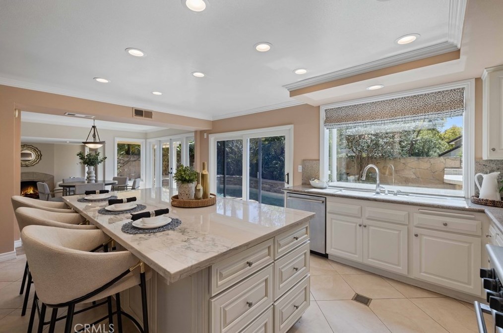 27 Recodo, Irvine CA  92620-1869 exterior