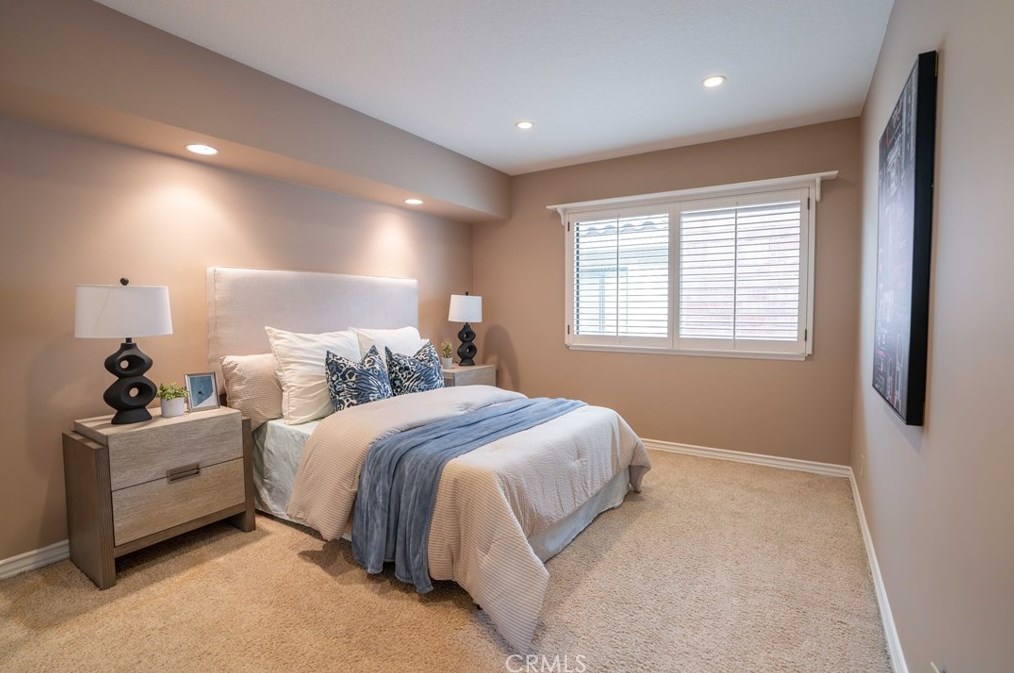27 Recodo, Irvine CA  92620-1869 exterior
