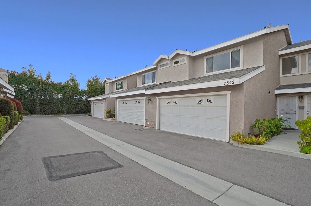 7352 Cerritos Ave #11, Stanton, CA 90680