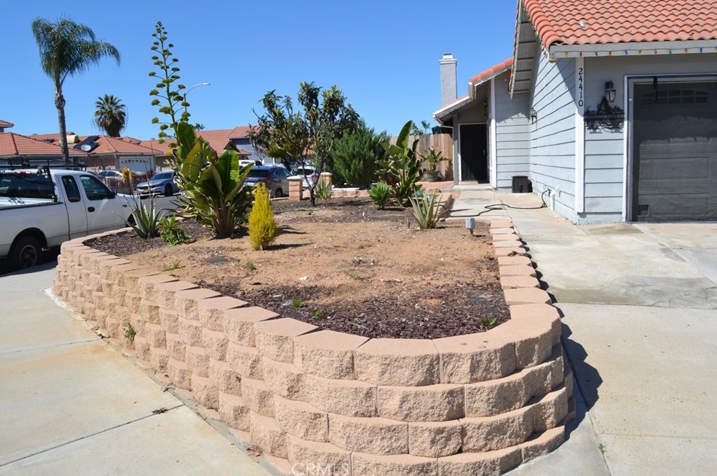 24410 Fitz St, Moreno Valley, CA 92551-7624