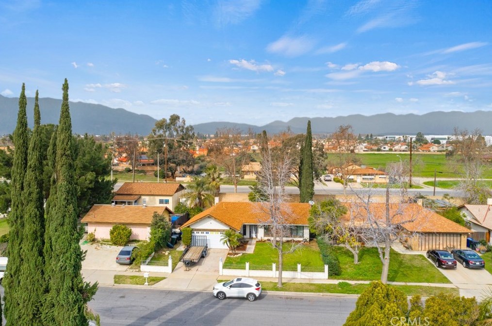 17210 Mesa Ave, Fontana, CA 92336-2151