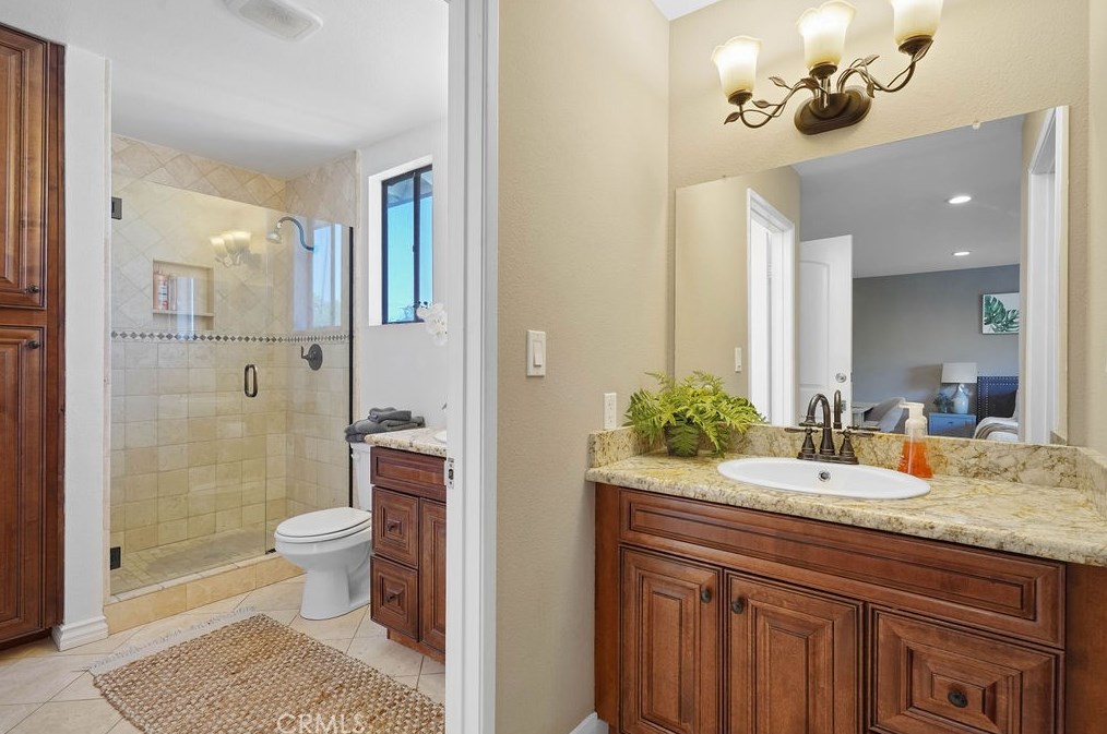 14841 Community St, Van Nuys CA  91402-3555 exterior