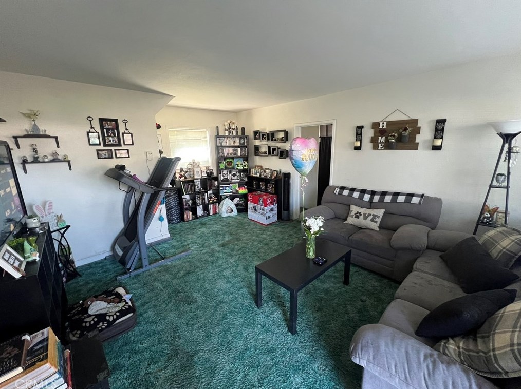 112 Kingsley Ave, Pomona CA  91767-5005 exterior