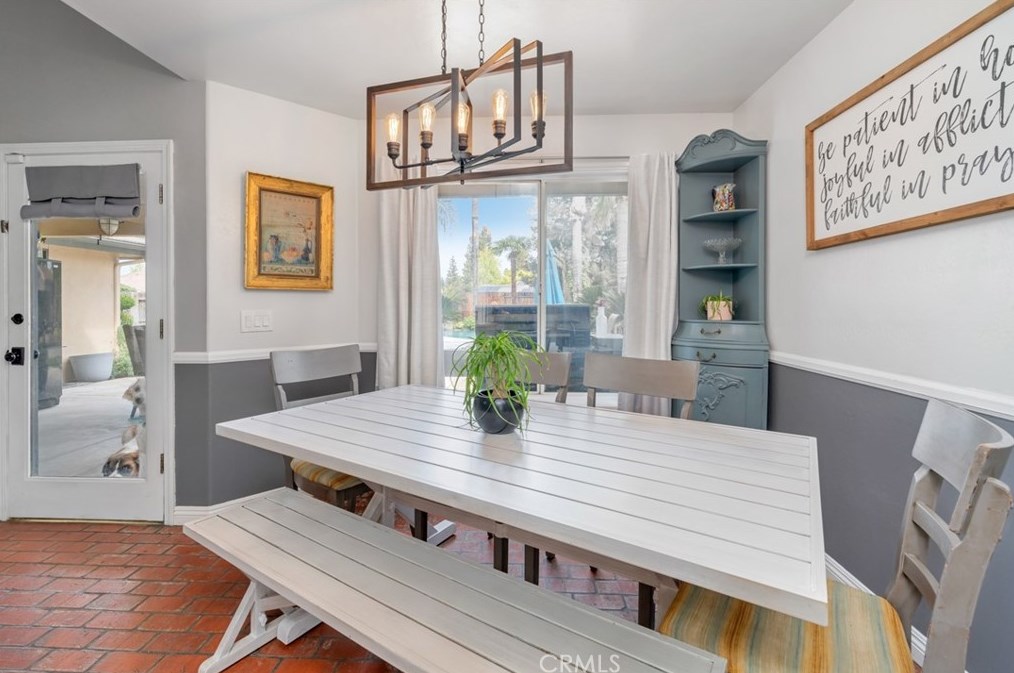 9110 Oak Hills Ave, Bakersfield CA  93312-5021 exterior