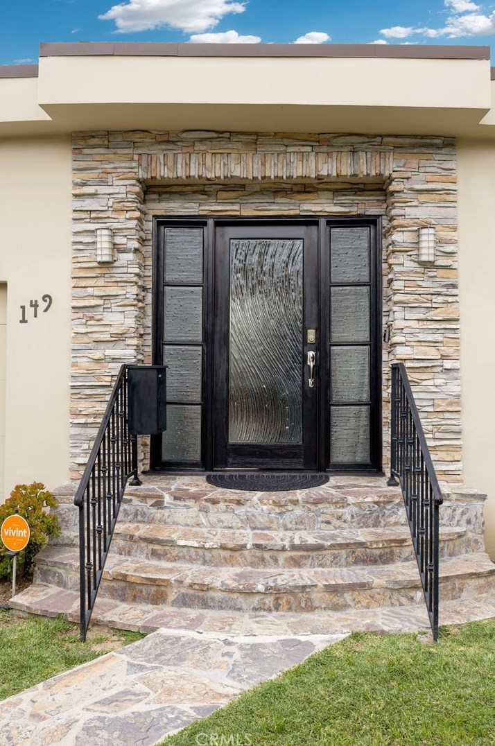 149 Palatine Dr, Alhambra, CA 91801