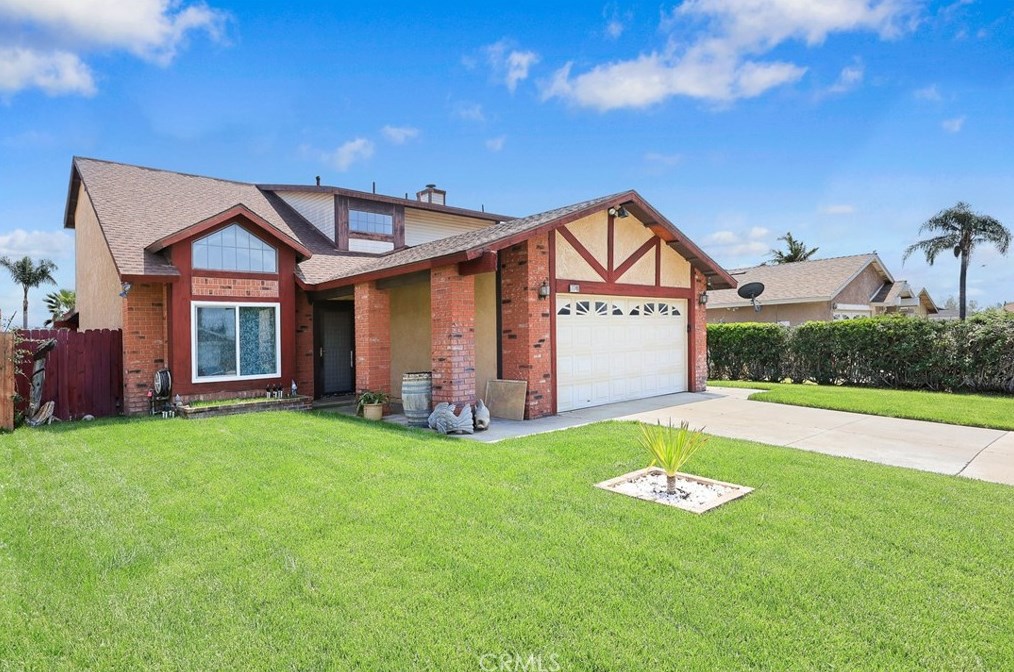 7749 Myles Ct, Fontana, CA 92336