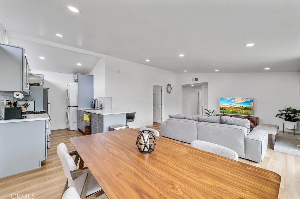 2526 Santa Ysabel Ave, Fullerton CA  92831-4428 exterior