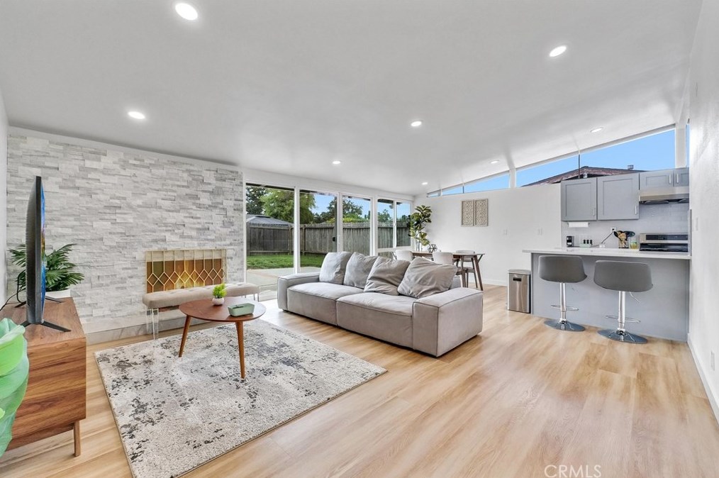 2526 Santa Ysabel Ave, Fullerton CA  92831-4428 exterior