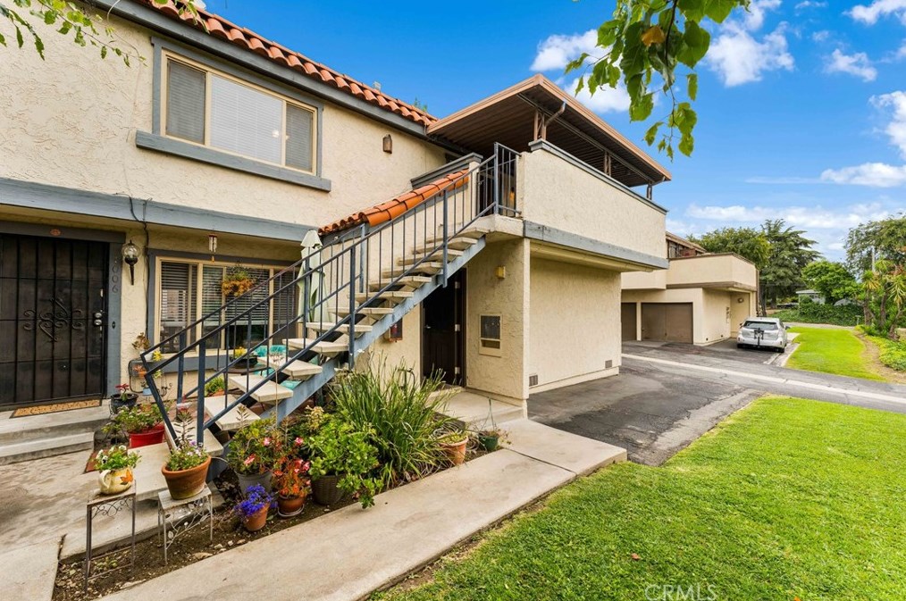 1008 Portola Dr, Duarte, CA 91010