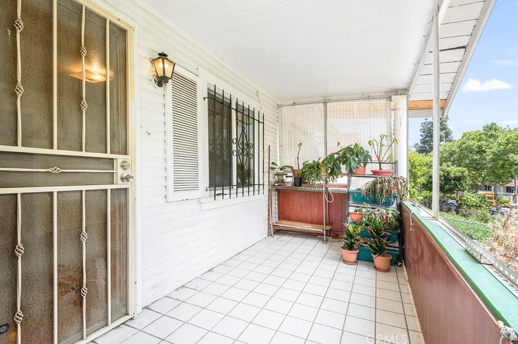 3155 Budau Ave, Los Angeles CA  90032-2805 exterior