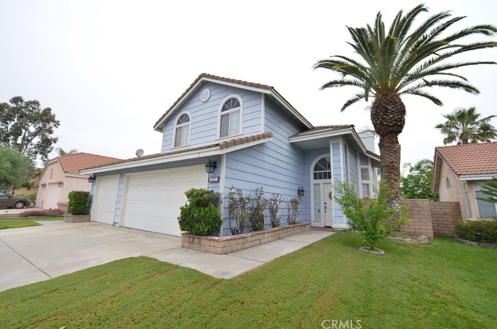 13440 Banning St, Fontana, CA 92336-3930