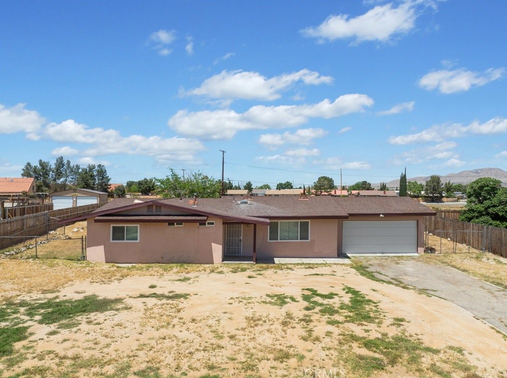 15174 Del Norte Dr, Victorville, CA 92394-2004