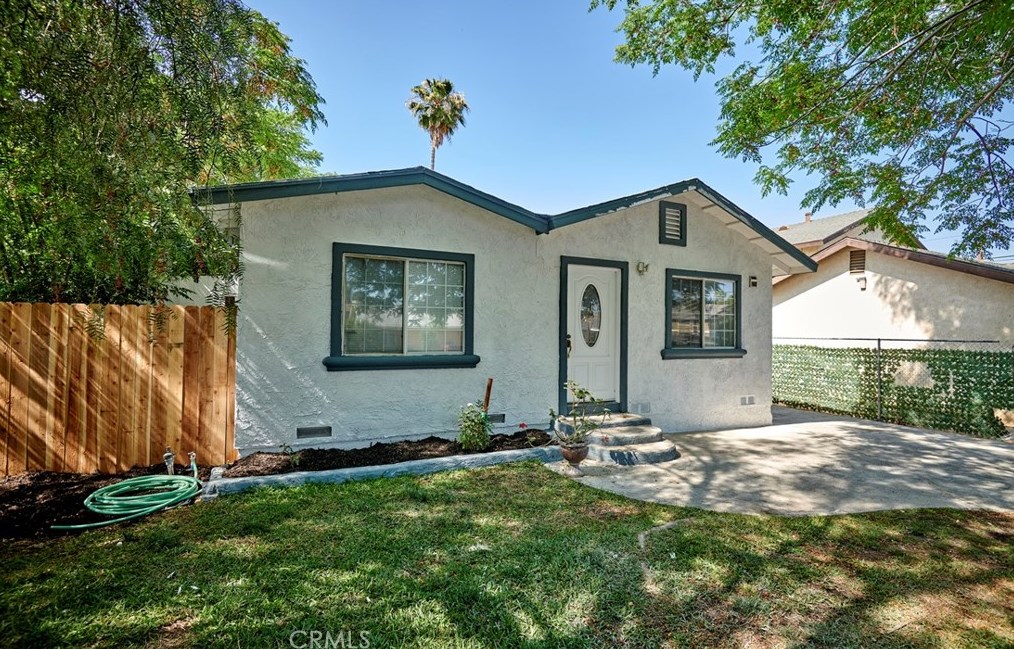 182 Perou St, Perris, CA 92570-2519