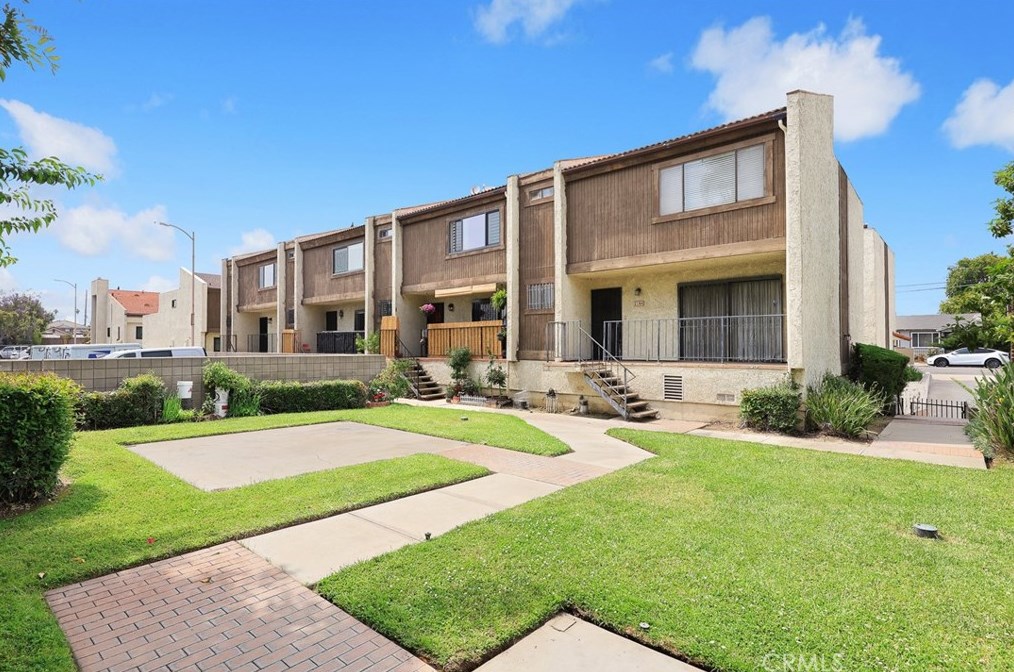 218 Avondale Ave #d, Monterey Park, CA 91754