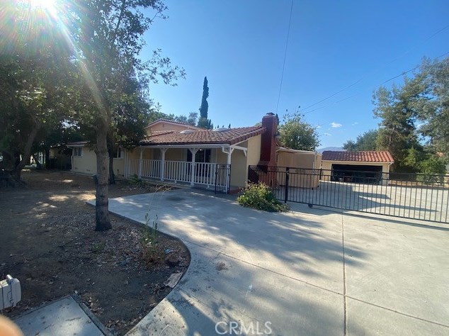 619 Gladstone St, Glendora, CA 91740-5726