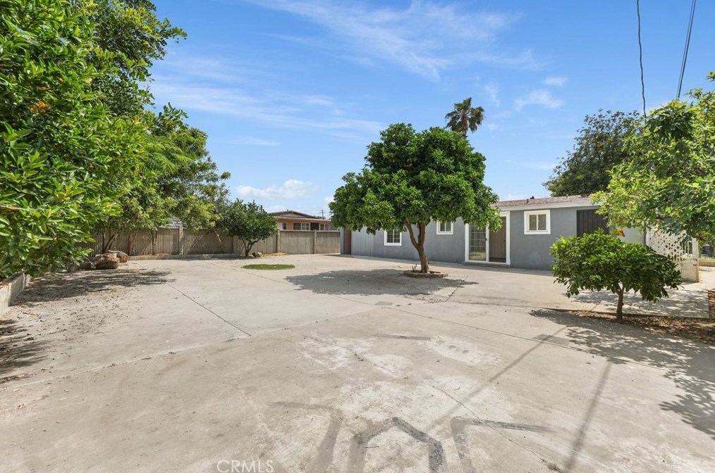 437 Begonia Ave, Ontario CA  91762-2510 exterior