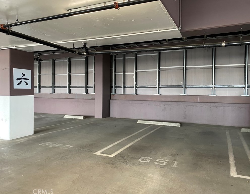 3785 Wilshire Blvd, Los Angeles CA  90010-2889 exterior