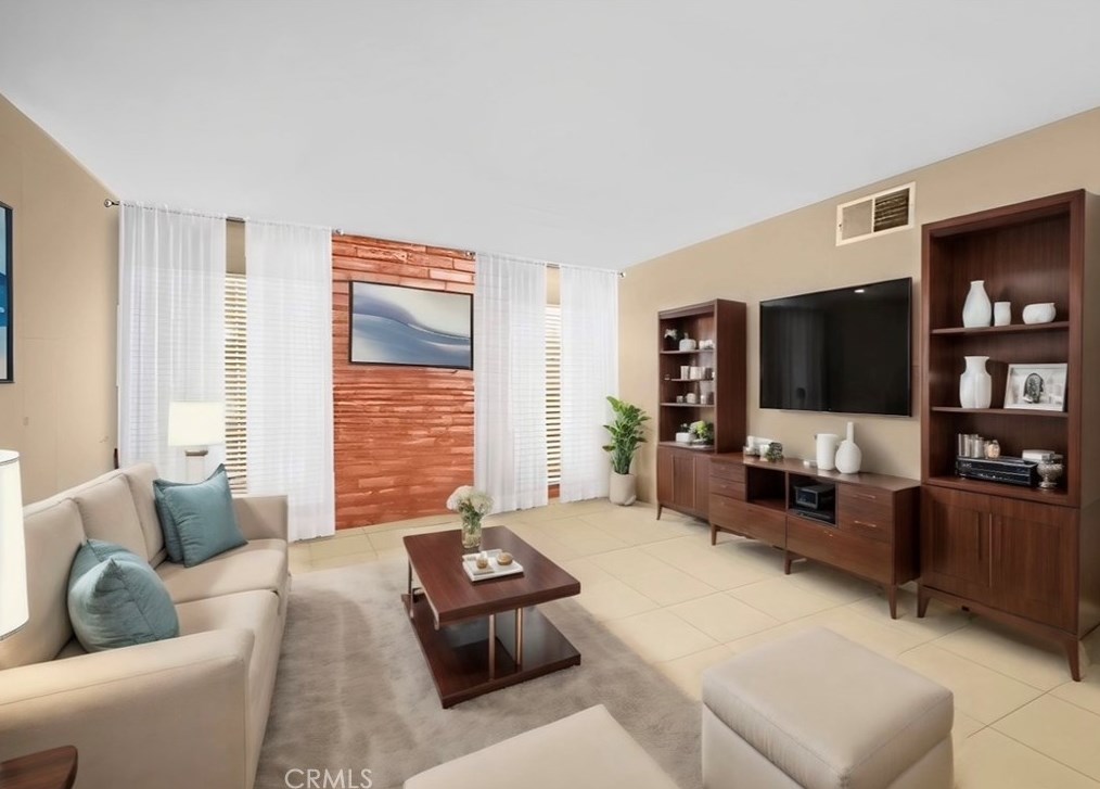 8222 Baldwin Cir, Buena Park, CA 90621