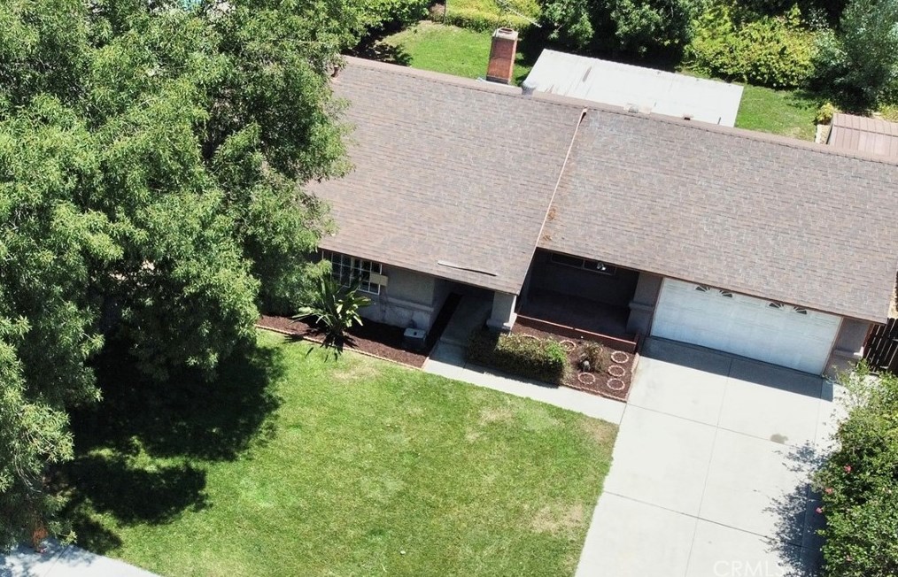 3376 Valencia Hill Dr, Riverside, CA 92507-4047