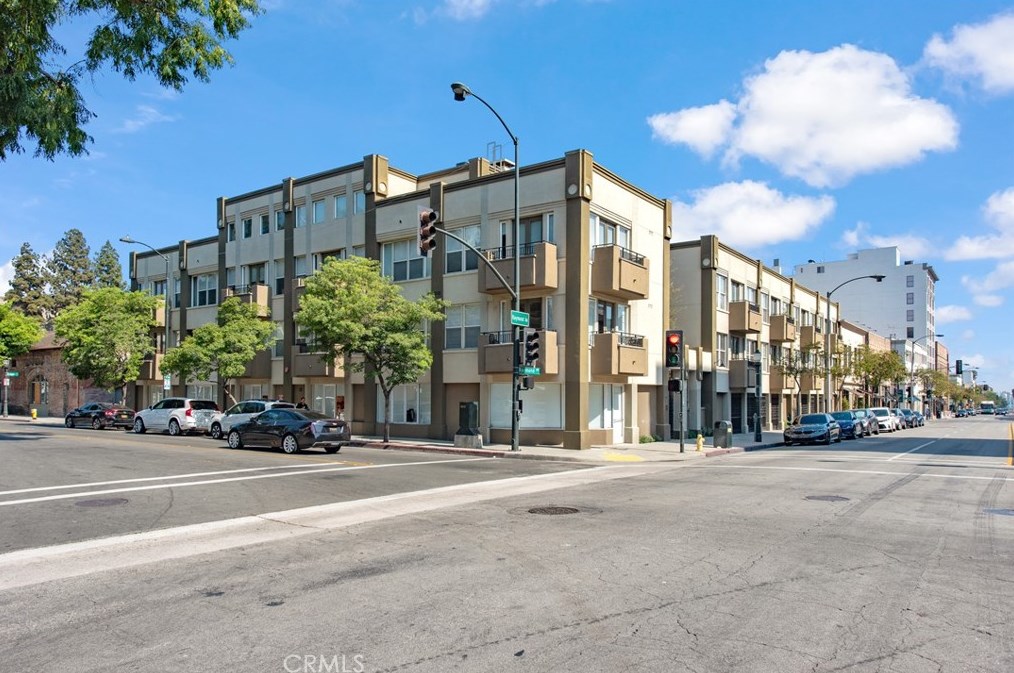 80 Raymond Ave, Pasadena CA  91103-3949 exterior