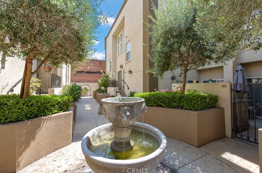 80 Raymond Ave, Pasadena, CA 91103-3949