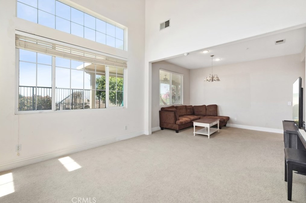 14695 Alberta Ln, Fontana, CA 92336