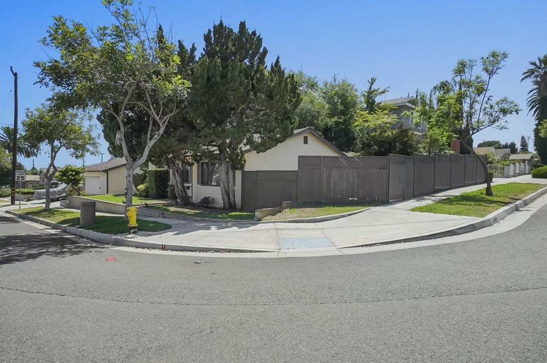 14407 Stanton Ave, La Mirada, CA 90638