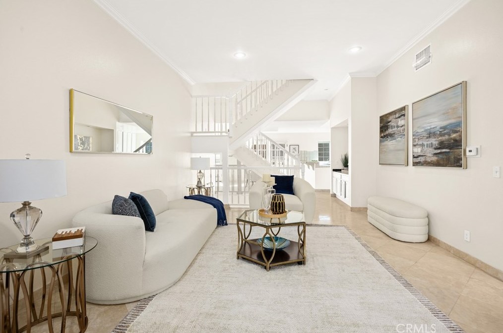 105 S Kenneth Rd, Burbank, CA 91501