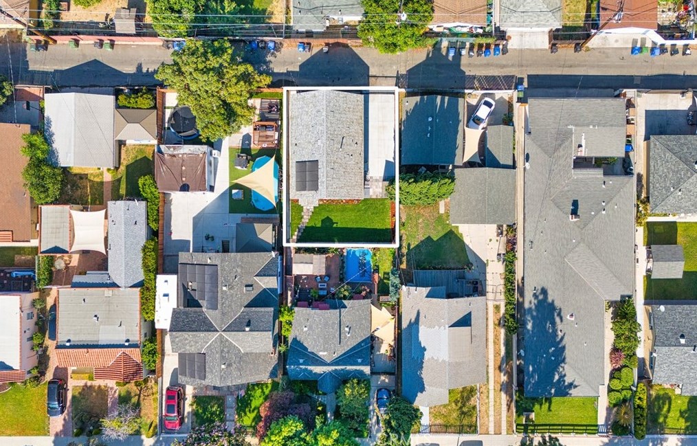 7733 Friends Ave, Whittier CA  90602-1405 exterior