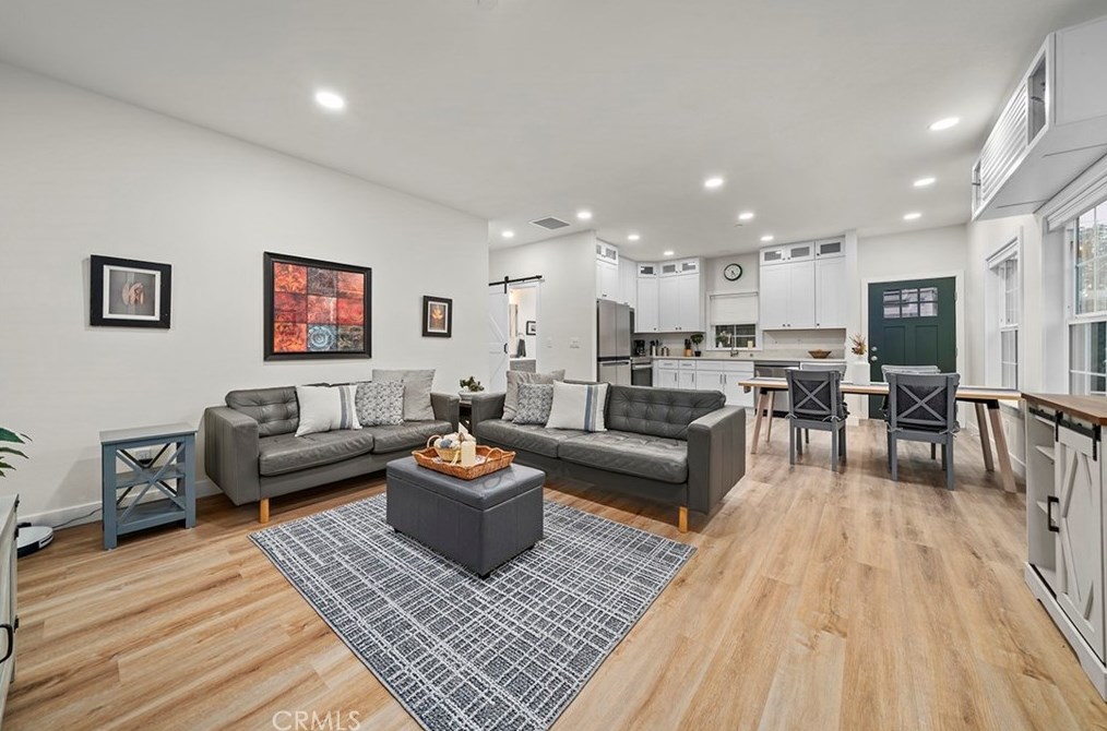 7733 Friends Ave, Whittier CA  90602-1405 exterior