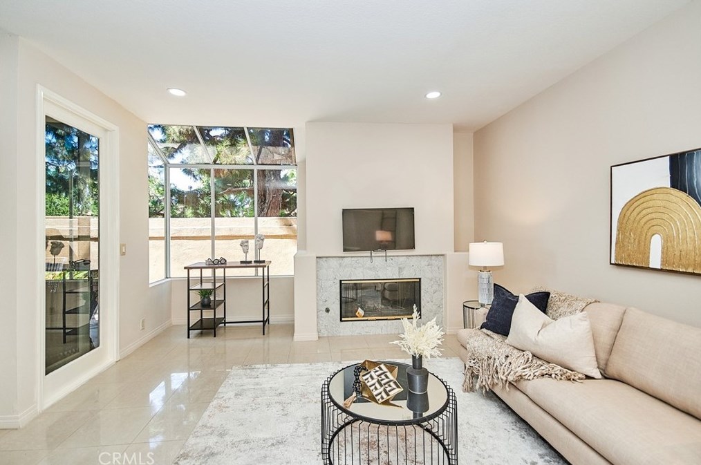 55 Vassar Aisle #205, Irvine, CA 92612
