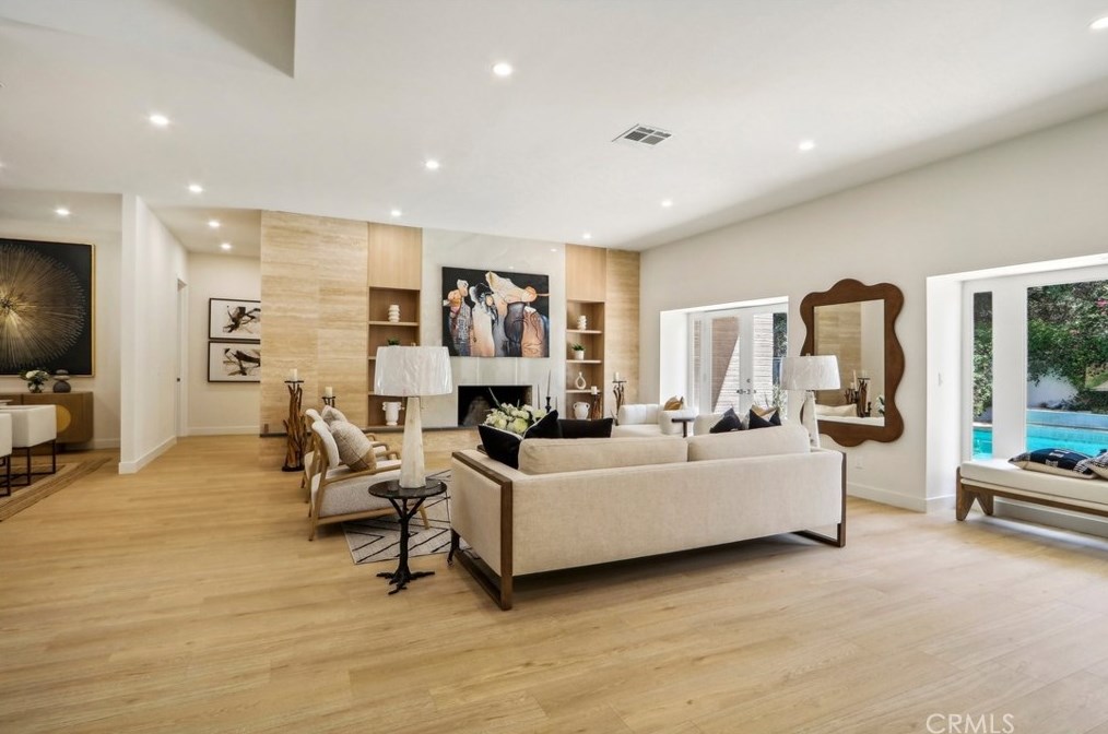 2230 Los Robles Ave, Pasadena CA 91104-4318 exterior