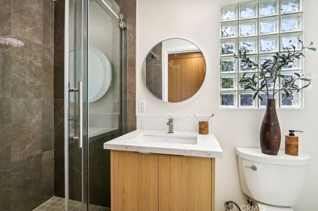 2230 Los Robles Ave, Pasadena CA 91104-4318 exterior