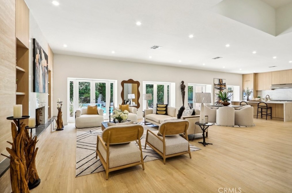 2230 Los Robles Ave, Pasadena CA 91104-4318 exterior