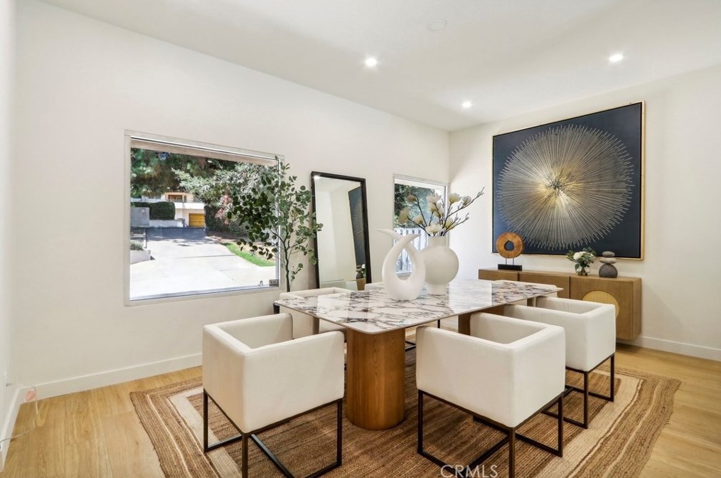 2230 Los Robles Ave, Pasadena CA 91104-4318 exterior