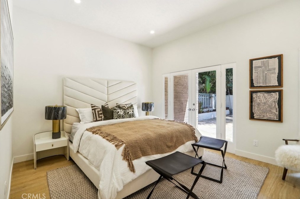 2230 Los Robles Ave, Pasadena CA 91104-4318 exterior