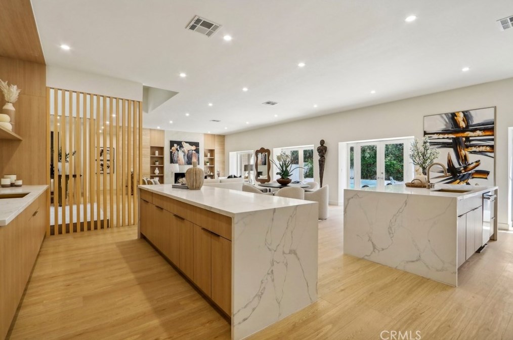 2230 Los Robles Ave, Pasadena CA 91104-4318 exterior