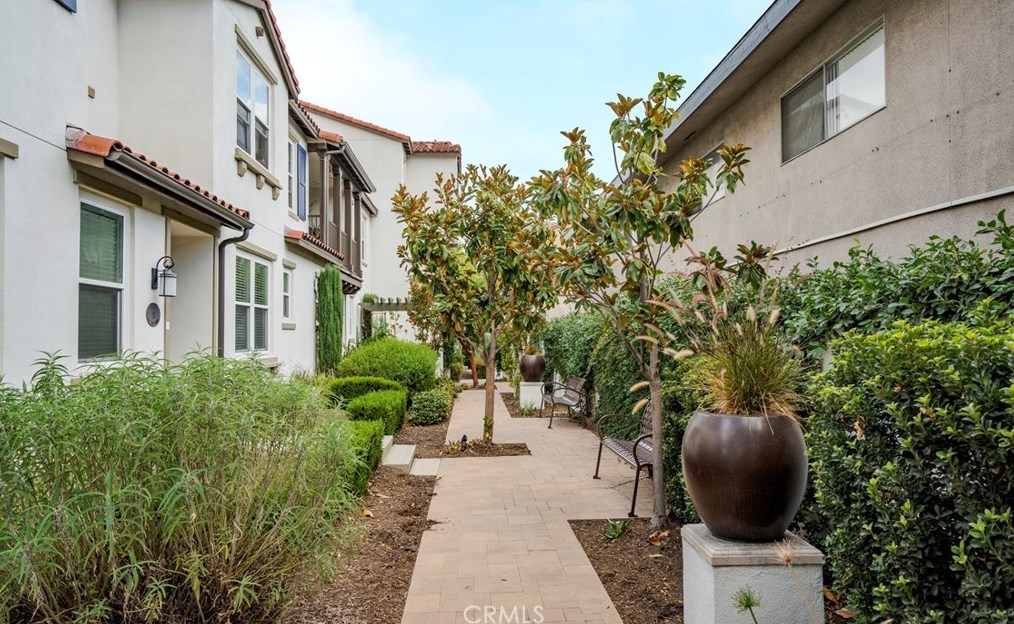 281 Mar Vista Ave, Pasadena CA  91106 exterior