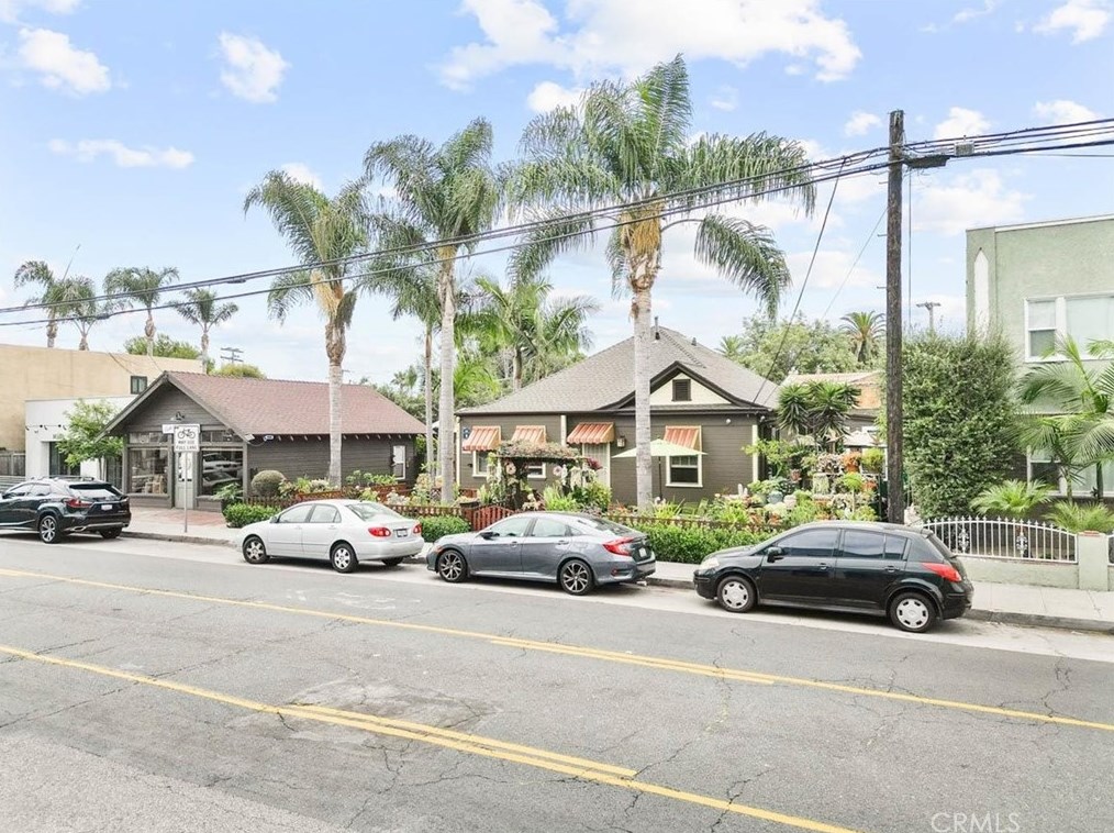 1436 4th St, Long Beach, CA 90802-1854