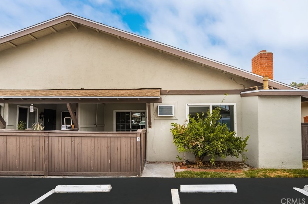 9166 Cerritos Ave #8, Anaheim, CA 92804