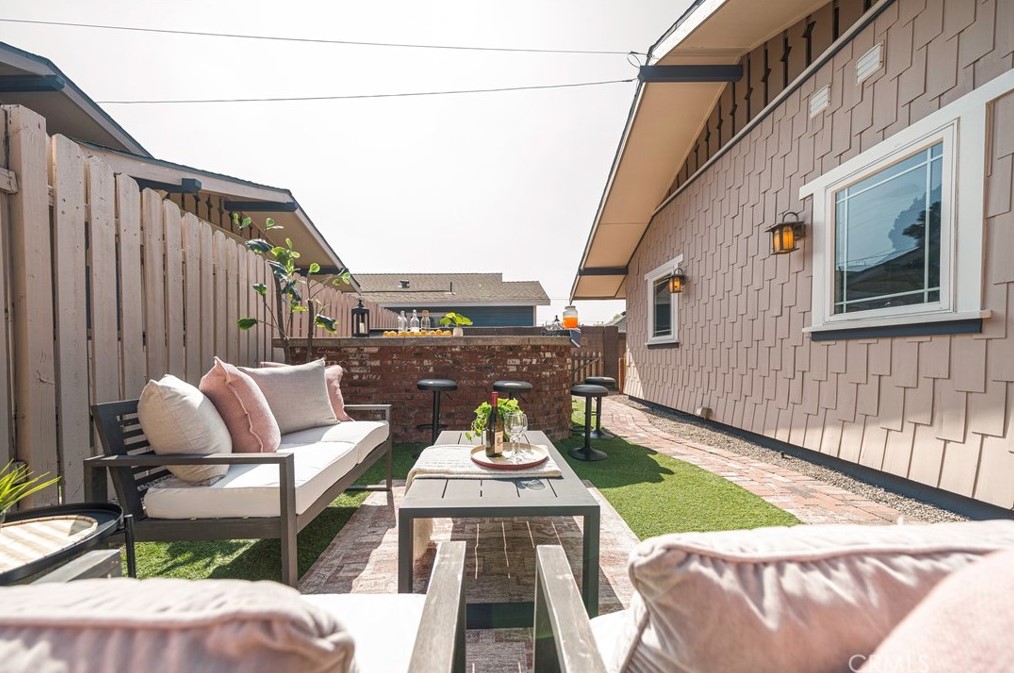 218 Wabash Ave, Glendora CA  91741-0026 exterior