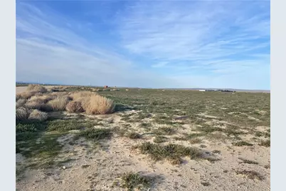 102 E Avenue M, Palmdale, CA 93591 - Photo 6