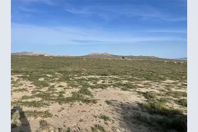 102 E Avenue M, Palmdale, CA 93591 - Photo 2