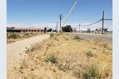 17898 Adelanto Rd, Adelanto, CA 92301 - Photo 4