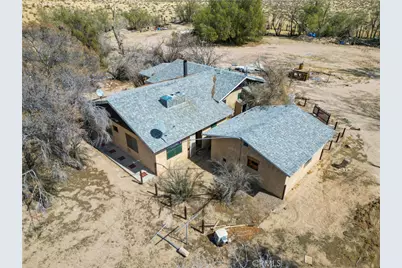 45200 Camelot Drive, Yermo, CA 92398 - Photo 4